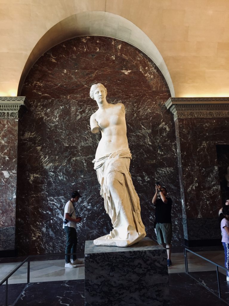 The louvre, paris Venus de milo